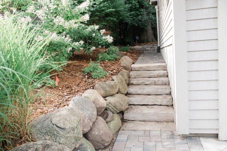 Steps – Detail Stone